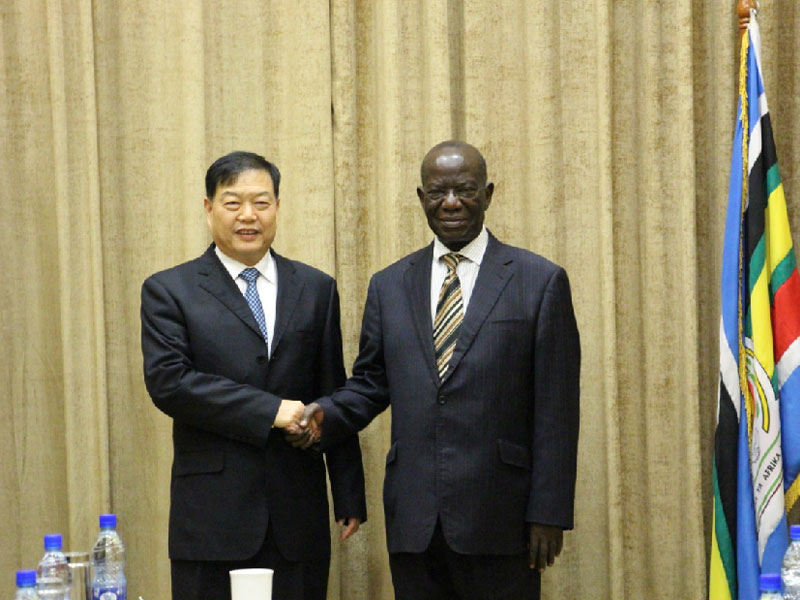 2017年1月21日，森源集團董事長楚金甫率領高級別訪問團到訪烏干達并會見烏干達副總統愛德華·塞坎迪。